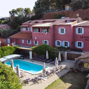 Hotel La Maison Des Ocres ***